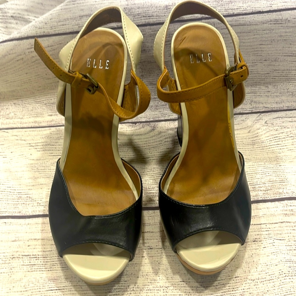 ELLE COLOR BLOCK WEDGE SANDAL